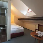 U Lilie 3* Praga