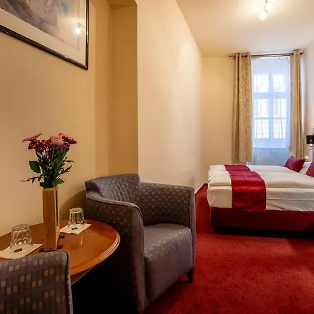 U Lilie Gæstehus 3*